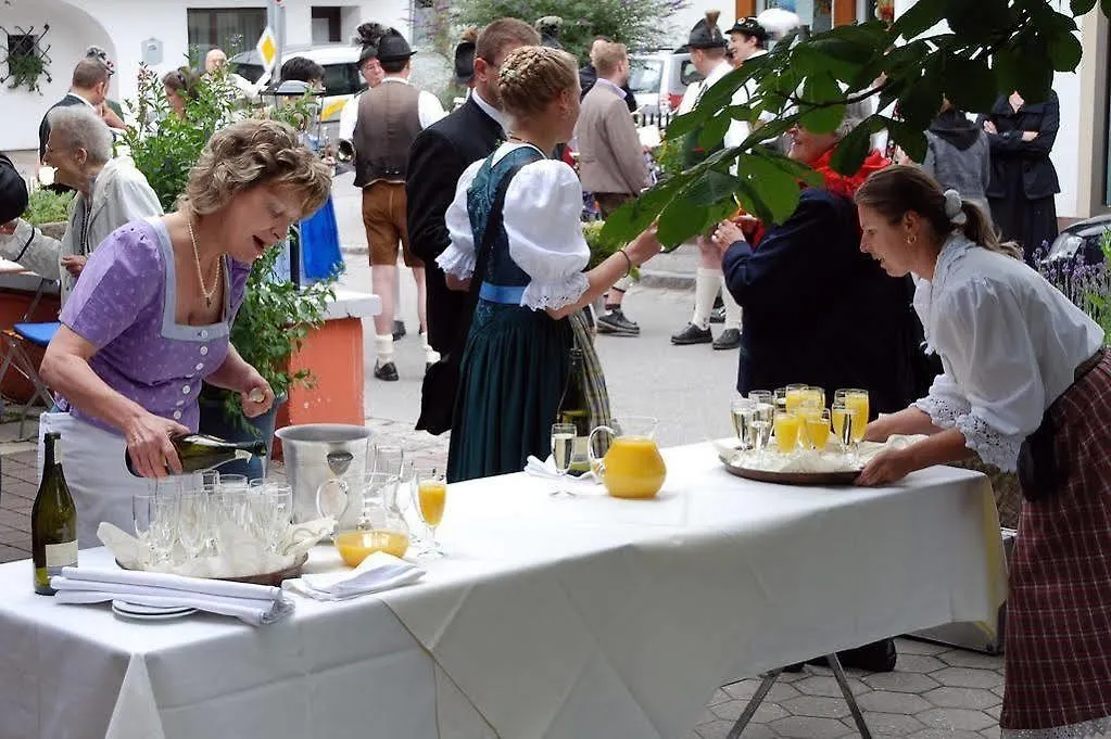 Landgasthof Kirchmayer Farchant 2*,  Tyskland